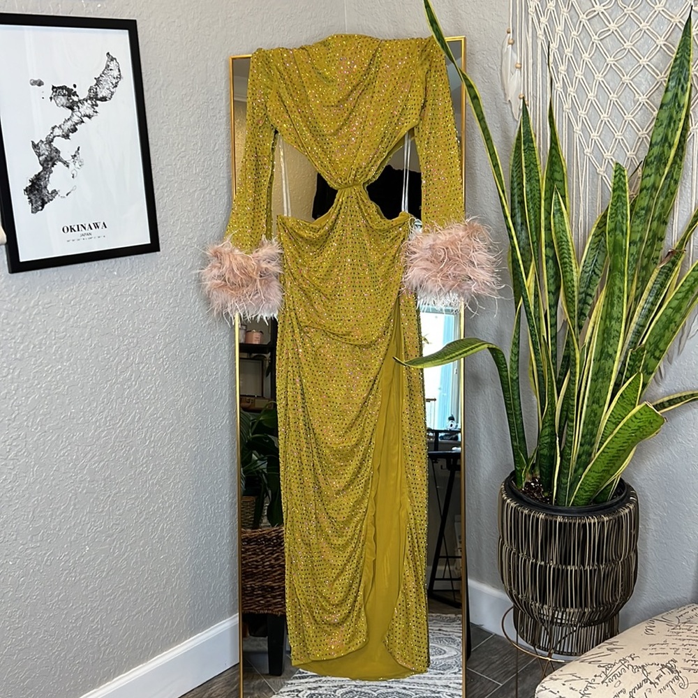 HOUSE OF CB 'Gina' Feathered Chartreuse Crystallised Maxi Dress NWOT - Picture 5 of 11